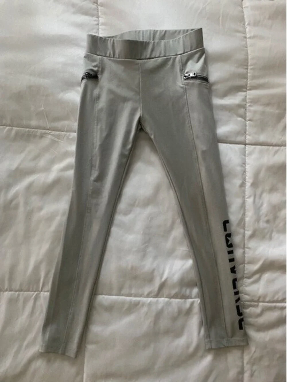 Converse Girls Gray Leggings with Zipper Pockets - Size Small 8 to 10 yrs.